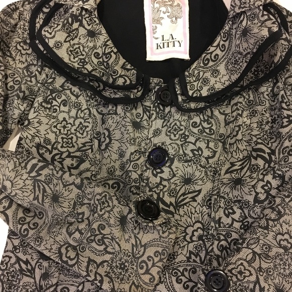 Lightweight jacket. - Picture 5 of 8